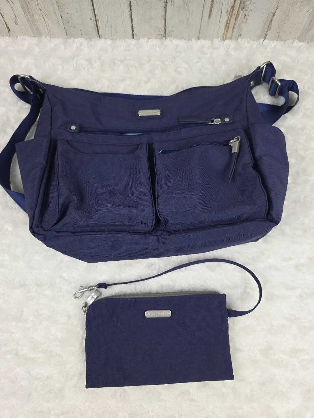 Baggallini Anywhere Large Hobo Tote With RFID Phone Wristlet Navy Blue